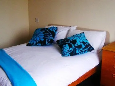 Almond House Lodge Edinburgh 2*,  Großbritannien